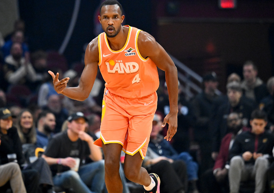 爱奇艺体育官网-骑士113-109战胜活塞 球员评价：3人优秀，6人及格